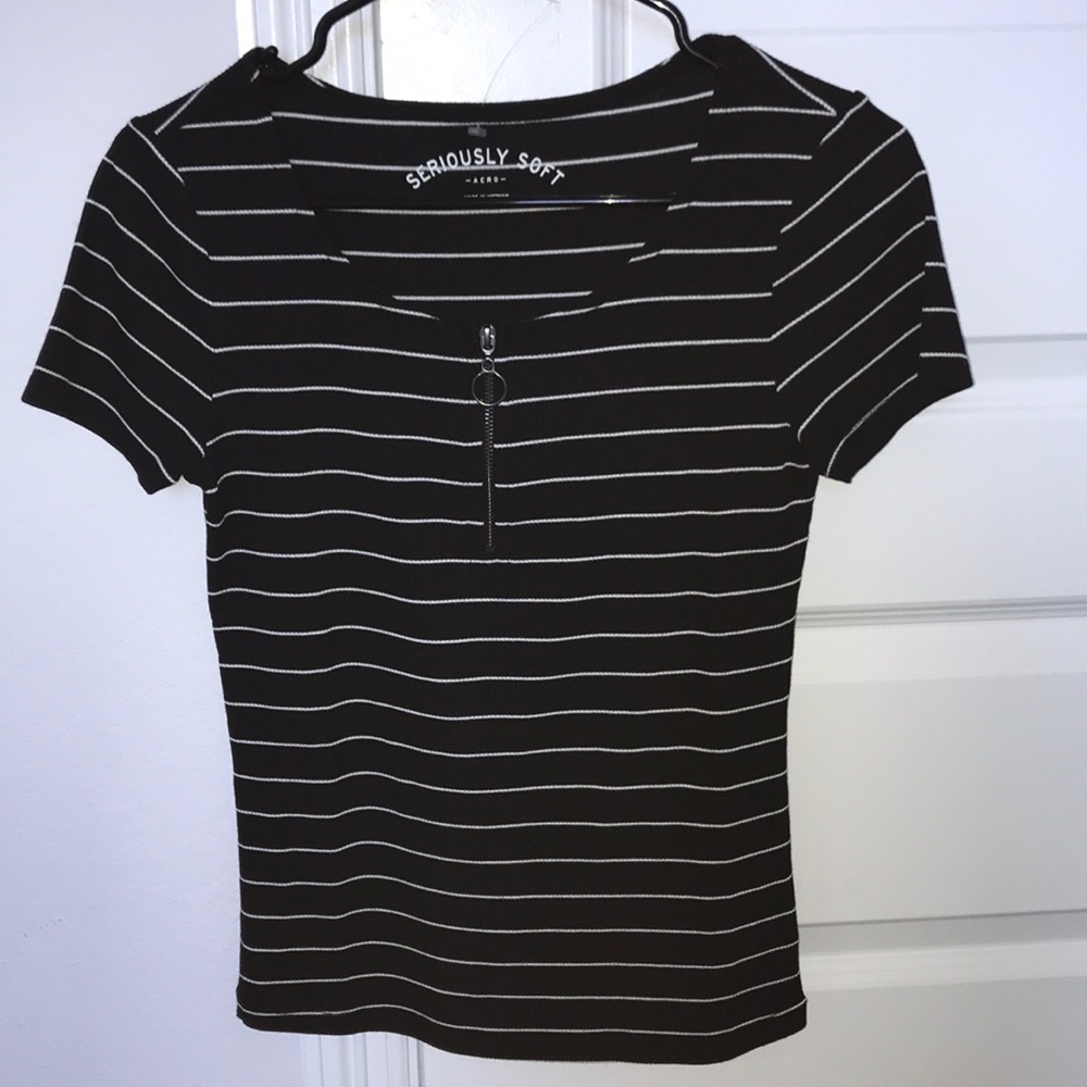 aeropostale t shirt. never been washed or worn